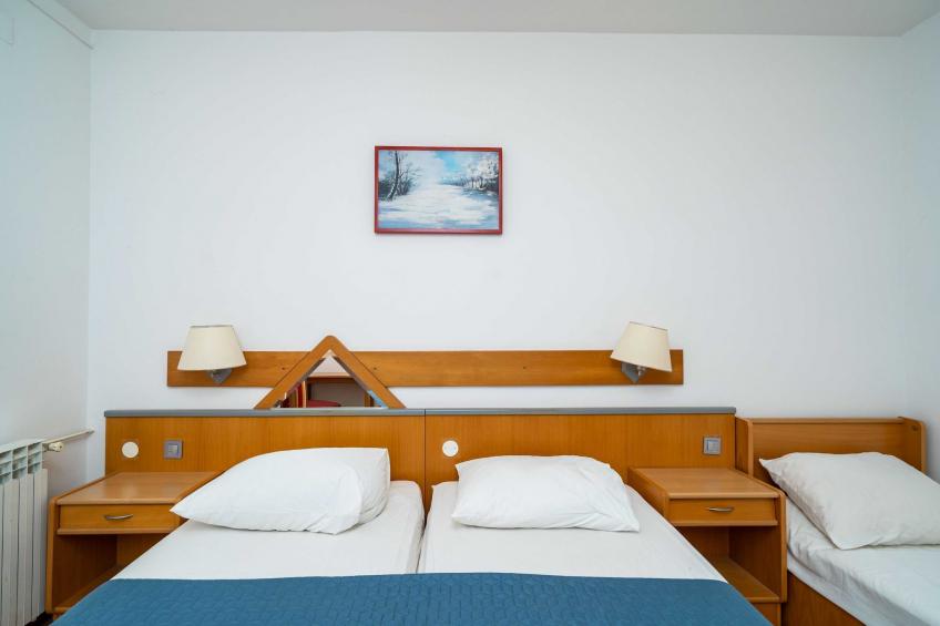 Apartments Klis -Studio Apartment with Terrace - 2 (A) - foto 16