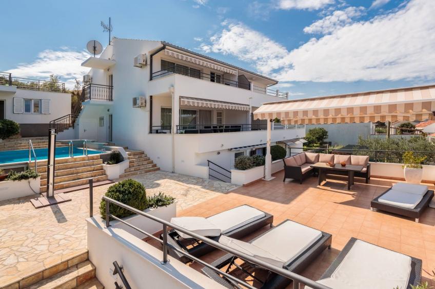 "Villa Silvio" mit Blick auf das Wasser