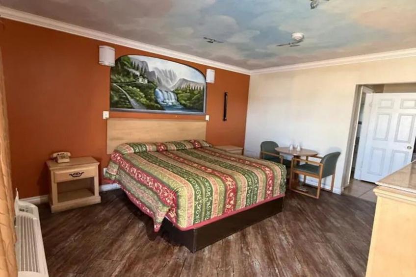 King Bed Non-Smoking - foto 14