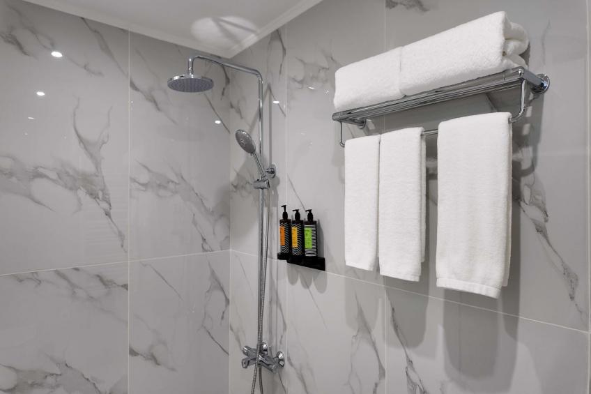 Twin Deluxe Room with Balcony - foto 10