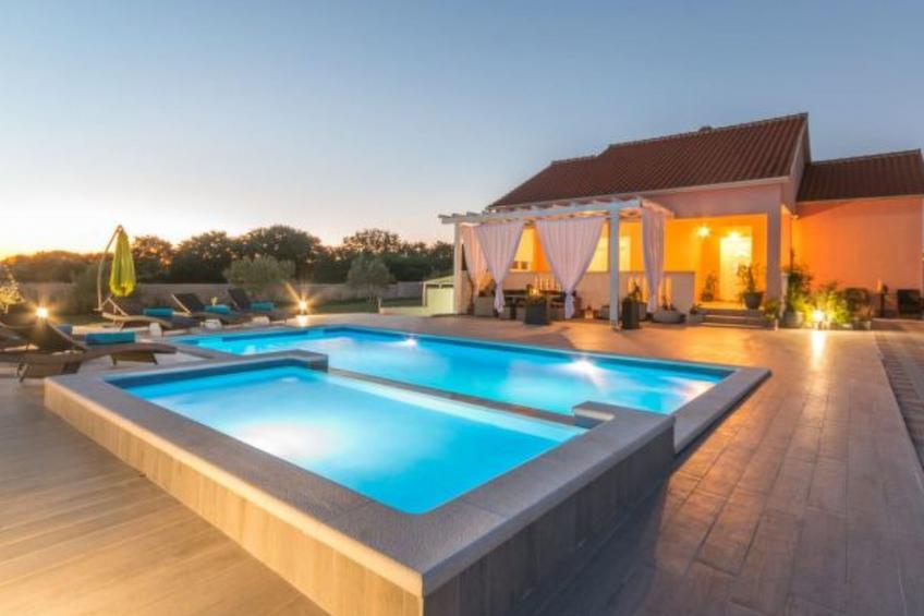 Beautiful villa Maris with pool