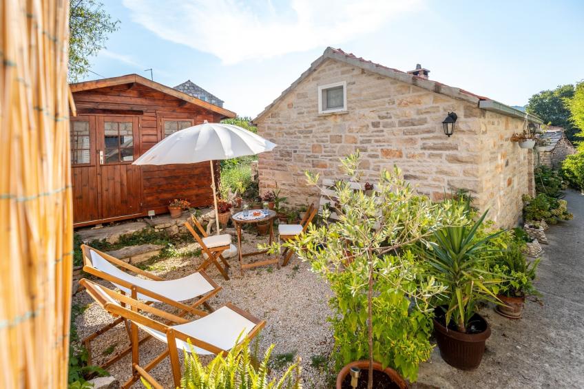 Stone House Harmony -Studio Apartment with Patio and Garden View ( 2 ) - foto 19