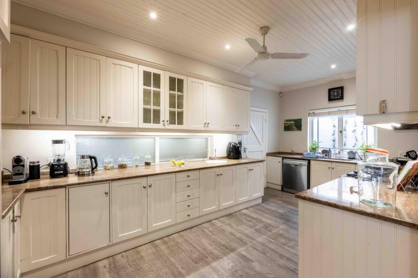 4 Bedroom Self Catering House - foto 14