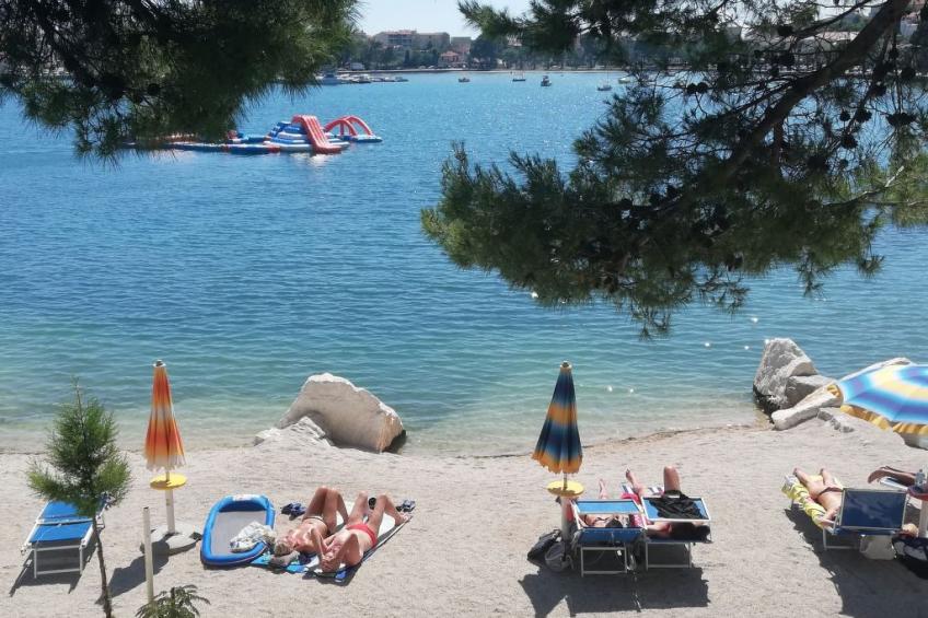 Kinderfreundliches Appartement mit Garten - foto 13