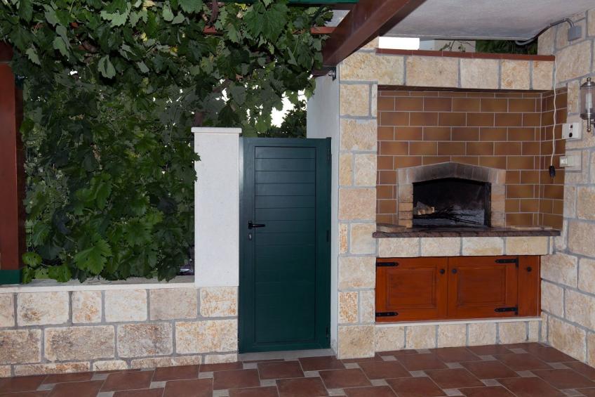 Haus in Mravince mit Whirlpool und Garten - foto 31