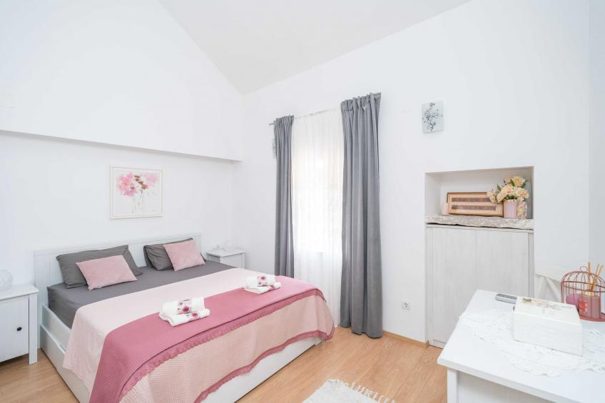 Holiday Home Majkovi - Three Bedroom Holiday Home with Swimming Pool - foto 4