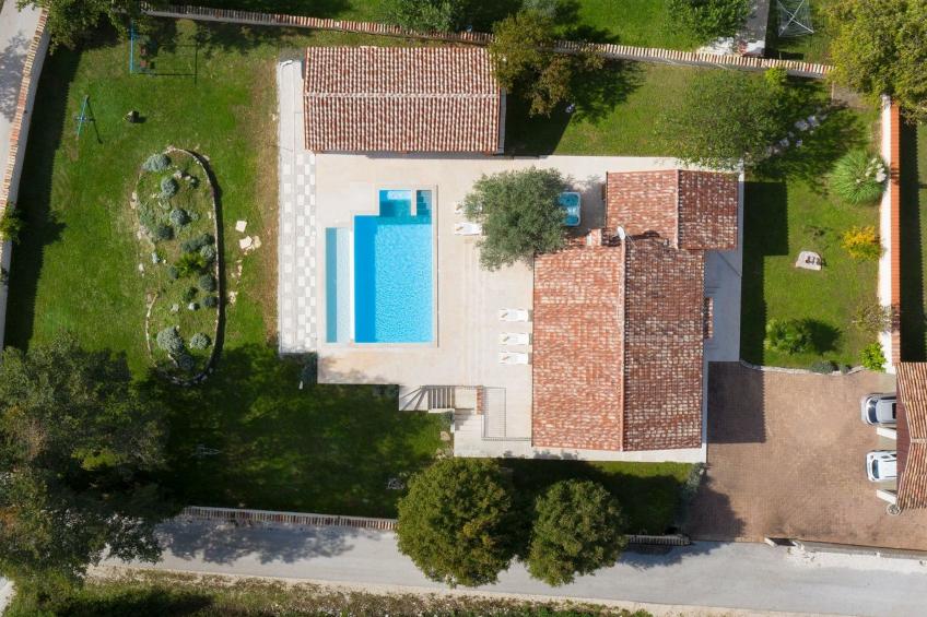 Haus in Bertoši mit privatem Pool - foto 34