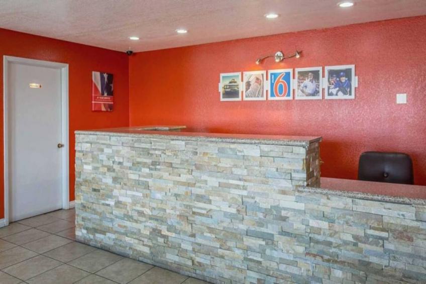 1 King Bed  Non-Smoking Micfridge - foto 7