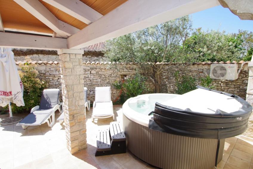 in Kavran mit Terrasse und Grill - foto 39