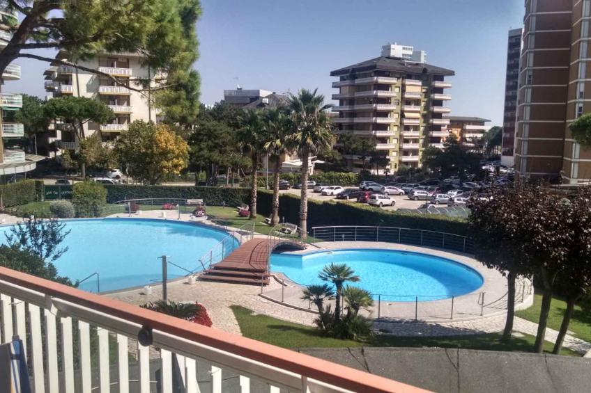 Ferienwohnung mit Pool - BF-KJ2CP