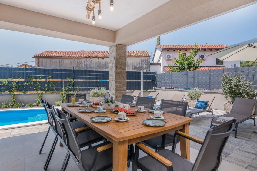 Luxuriöse Villa mit Salzwasserpool in einer ruhigen Gegend - foto 6