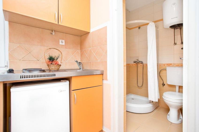 Perfect Budva Stay Near the Sea & Aqua Park - Comfort Triple Studio 1\/1 - foto 2