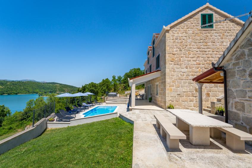 Escape on lake - foto 14