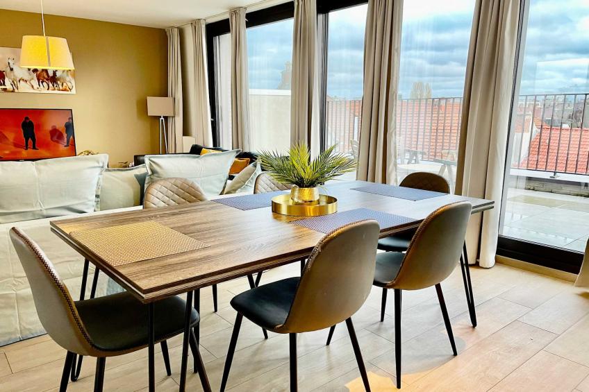 Modern 2BR Penthouse Near Diamond District by OneLuxStay - foto 2
