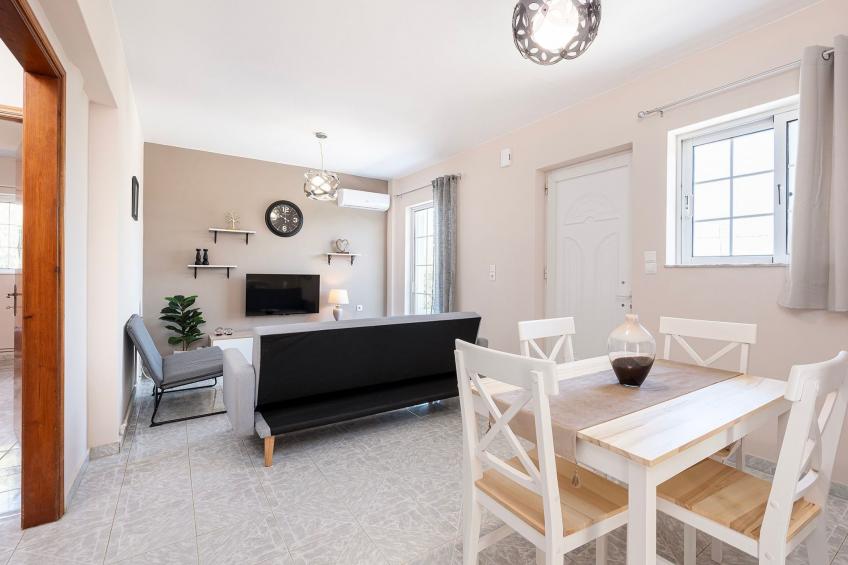 in einem Olivenhain in Strandnähe - foto 14