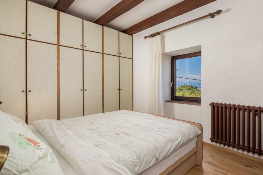 mit großem Garten und Pool - foto 25