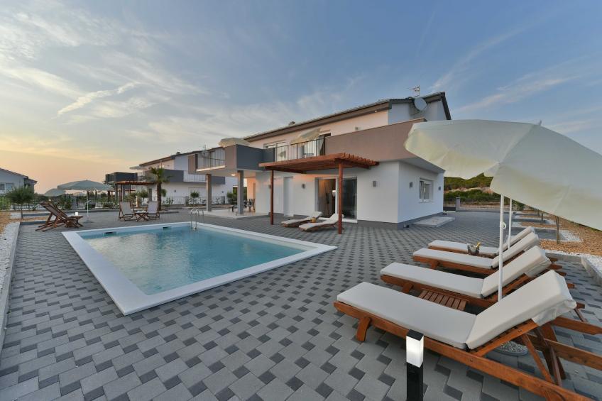 Luxury Escape with Swimming Pool & Modern Design -Deluxe Four Bedroom Villa with Private Pool (Villa 6) - foto 55