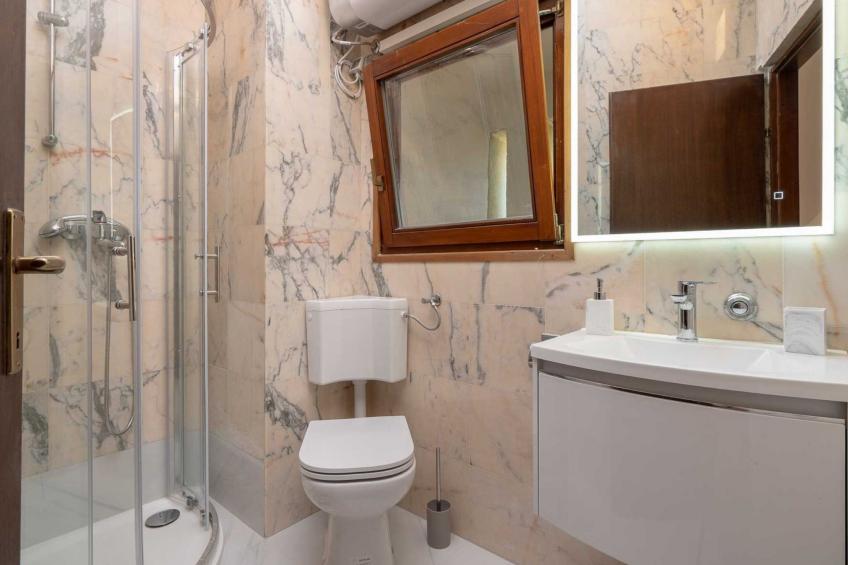 Charming Villa Rea, 8+2 with heated pool - foto 44