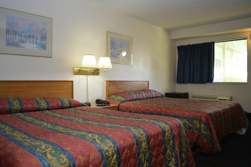 US_BOO001_2 Queen Beds Non-Smoking