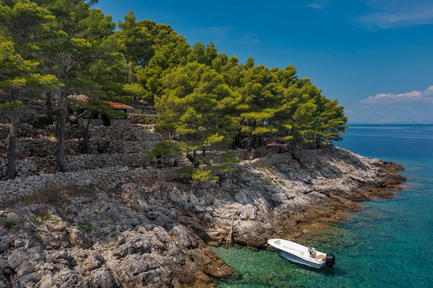 Haus in Općina Sućuraj mit Grill und Terrasse