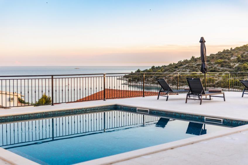 Villa La Fortezza with sea view