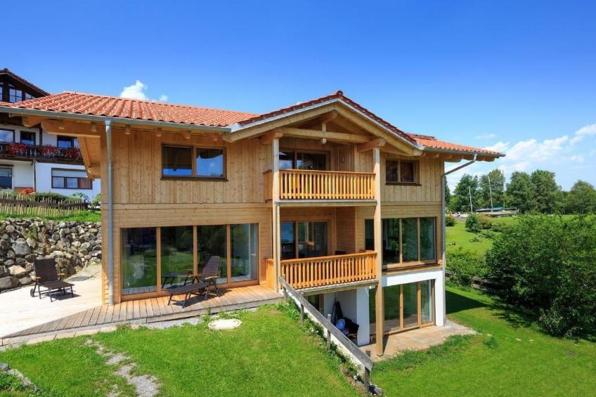 Chalet mit Blick auf das Wasser