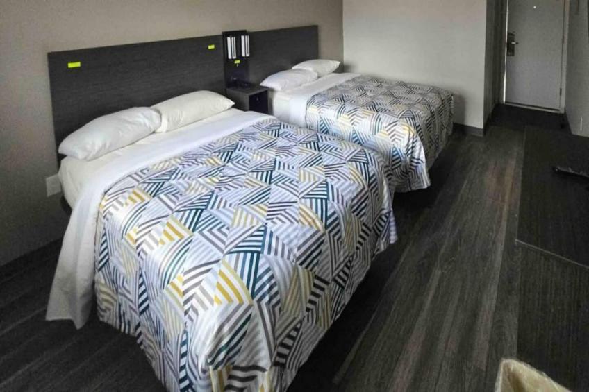 2 Full Beds  Non-Smoking - foto 15