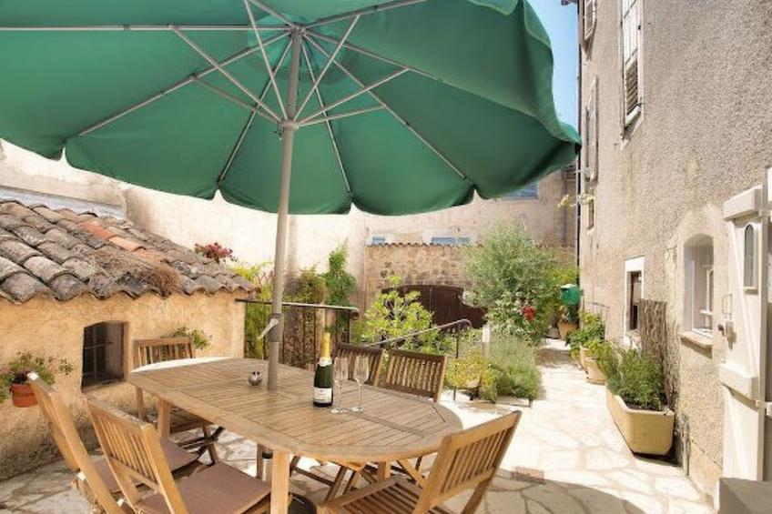 SCHÖNES STUDIO MIT GARTEN FÜR 2 IM DORF - foto 7