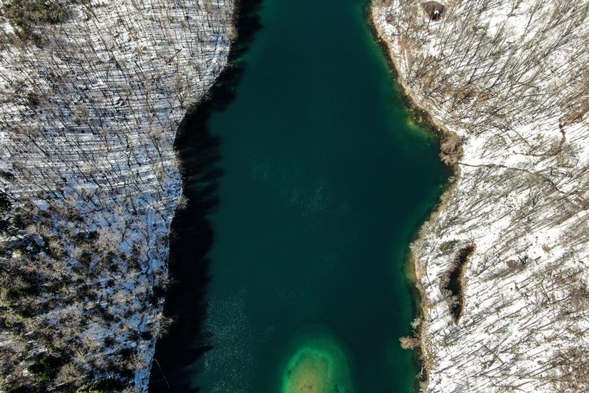 Die Ski-Suite hat ein Schlafzimmer und ein kleines Wohnzimmer ohne Küche. - foto 20