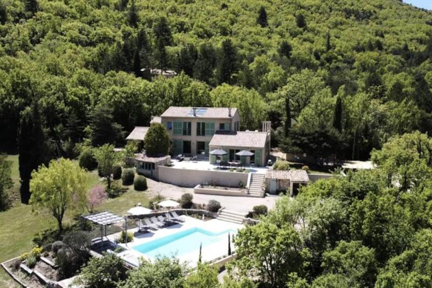 Magnifique Propriété Avec Vues Panoramiques Et Piscine Privée