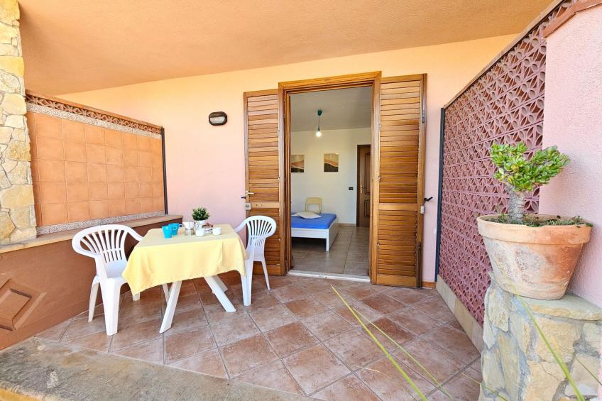Helle mediterrane Villa mit Veranda und Garten - foto 13