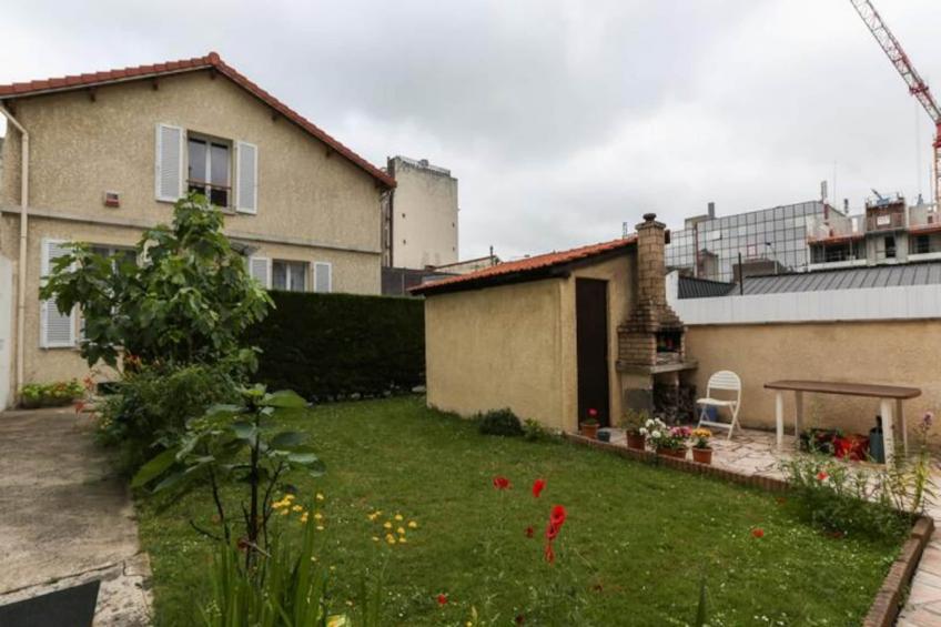 Maison Familiale Avec Jardin à courbevoie