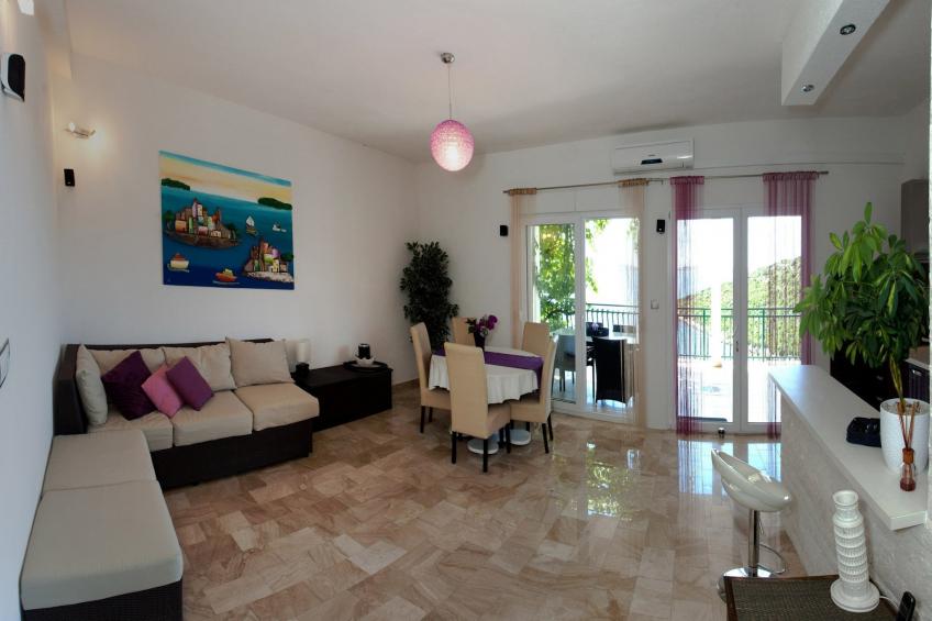 Wonderful Visinisce Apartments with Terrace and Sea Views - Standard Two Bedroom Apartment  (Owner 1) - foto 4