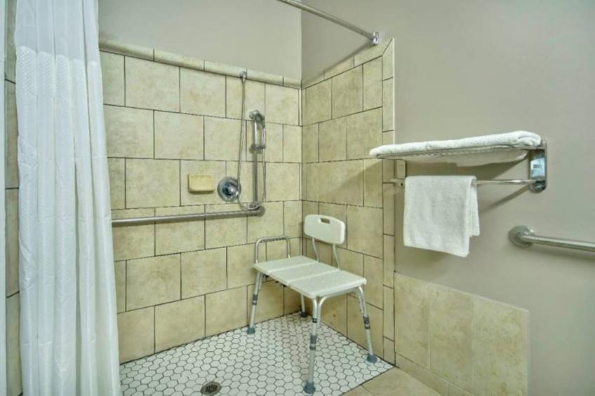 2 Full Beds  Non-Smoking Kitchen - foto 7