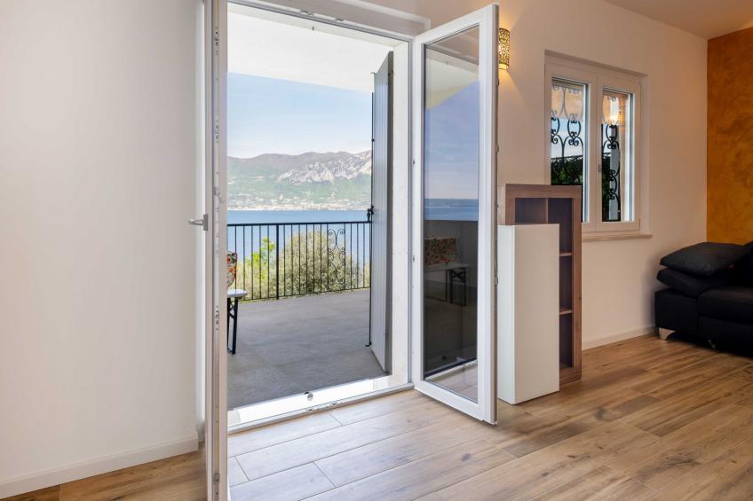 Privater Pool und herrlicher Seeblick - foto 23