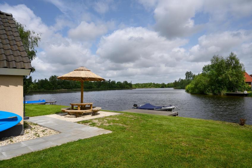 10 pers Lieskehuis Wellness de luxe met sauna buitenspa en toerboot - foto 33