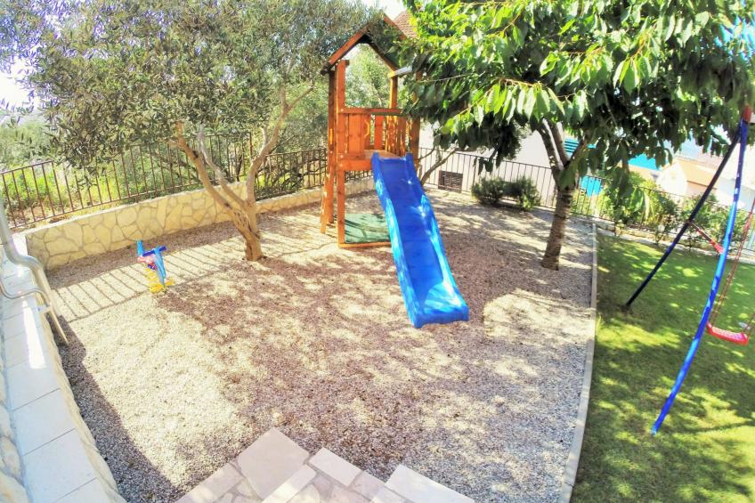 Erdgeschosswohnung mit viel Komfort und Terrasse - foto 8