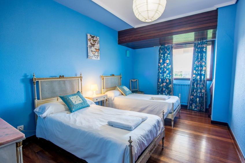 9 Zimmer. 24 pro. Strand. In der Nähe von Bilbao - foto 14