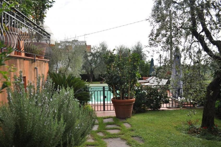 Wohnung mit Terrasse und Pool - foto 18