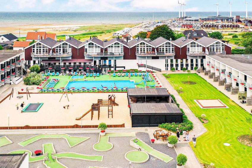 3 room,ground floor or 1.