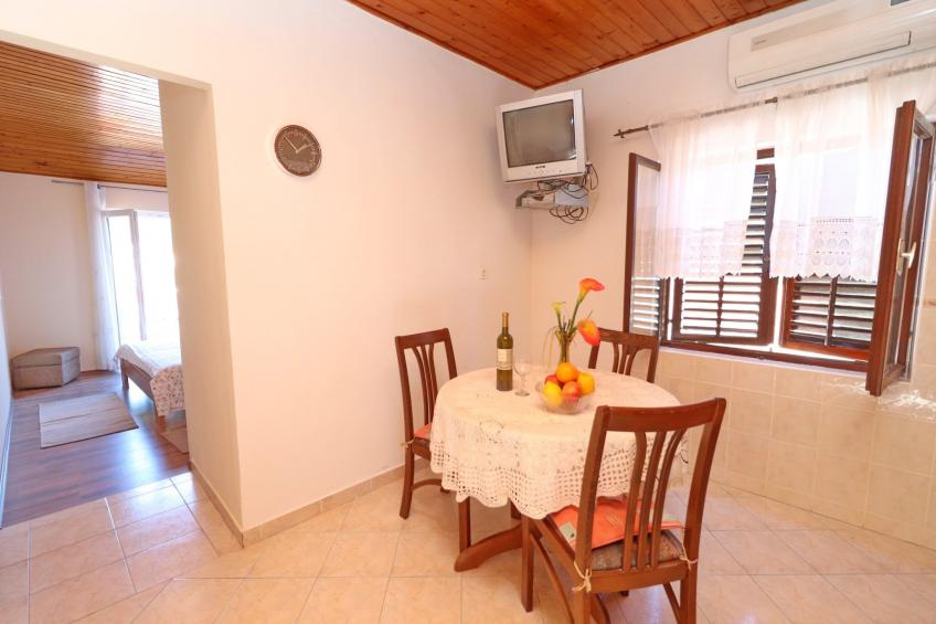 Apartments Peselj-Studio Apartment with Balcony and Sea View ( 1 ) - foto 3