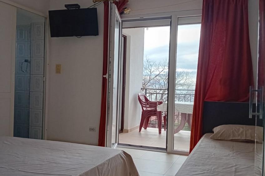 Beachfront Sunset Apartments Sutomore -  Classic Studio Apartment with Sea View and Terrace - foto 5