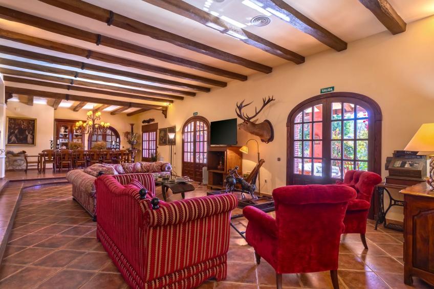 Beheiztes Hallenbad und Freibad - foto 14