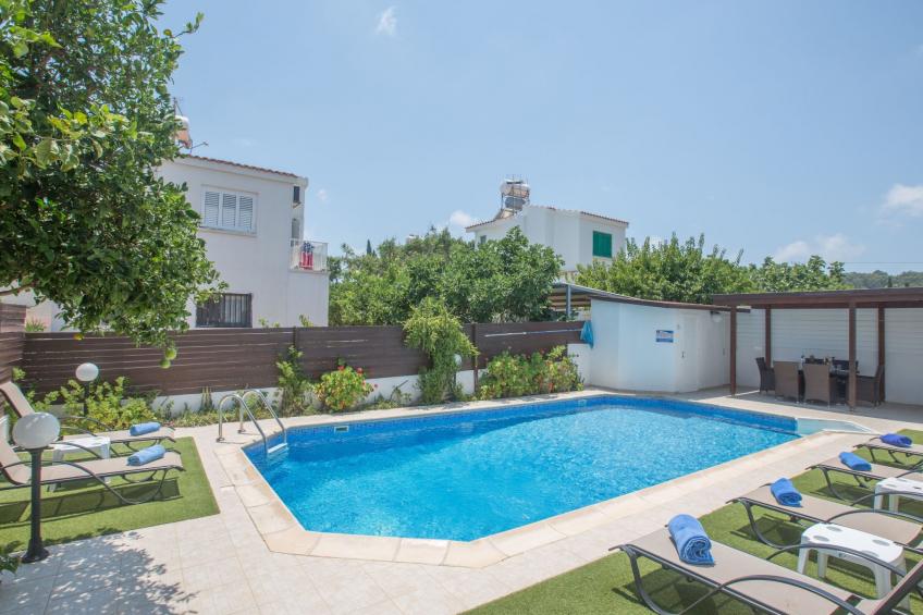 Geräumige Villa mit 3 Schlafzimmern und Pool in Protaras - foto 2