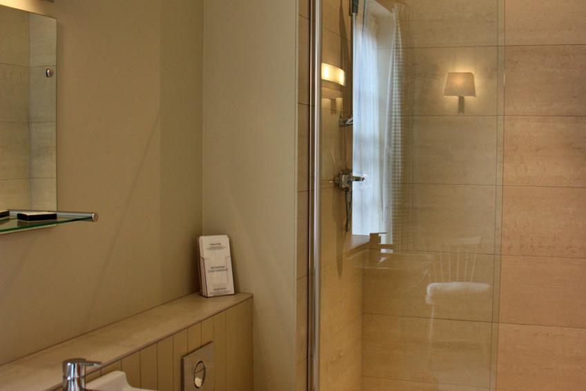 Ingleby Manor - South Front - foto 14