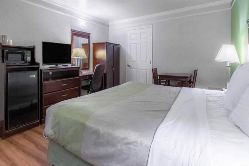 1 King Bed  Smoking - foto 11