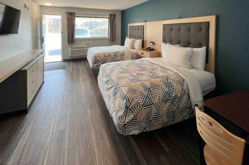 2 Queen Beds  Non-Smoking Micfridge - foto 7