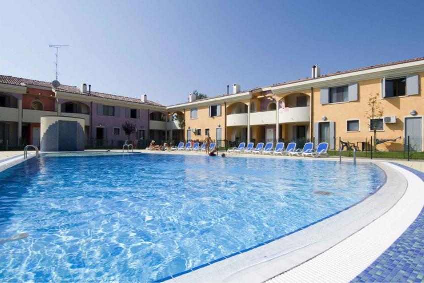 Ferienwohnung mit Pool und Garten - BF-NK5MV