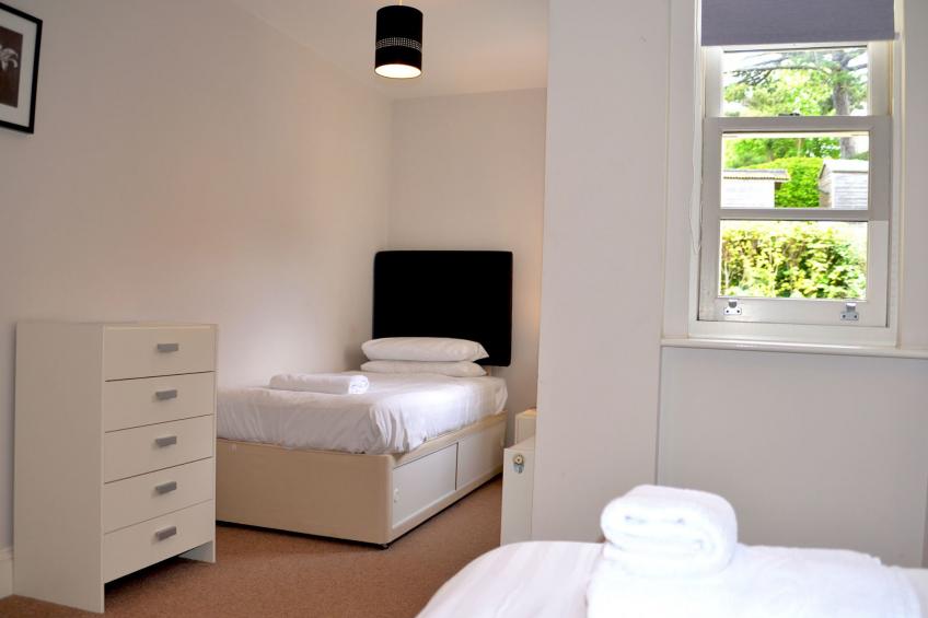 Modern eingerichtete Ferienwohnung in der ersten Etage mit Panorama-Meerblick v - foto 7