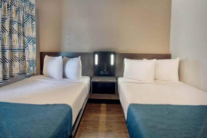 2 Full Beds  Micfridge - foto 26